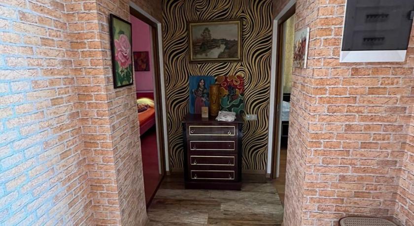 House; 2 bedroom, big hall, free parking, barbeque photo