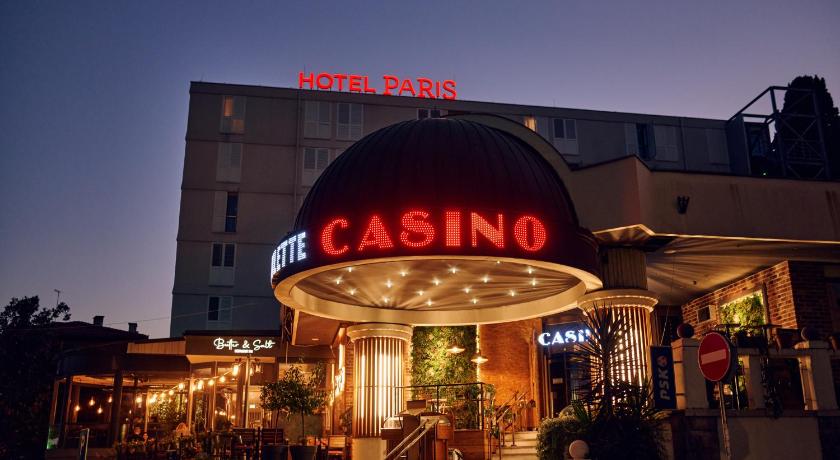Hotel Paris photo