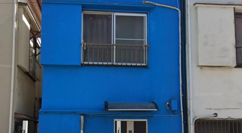 Tokyo Ueno Blue House photo