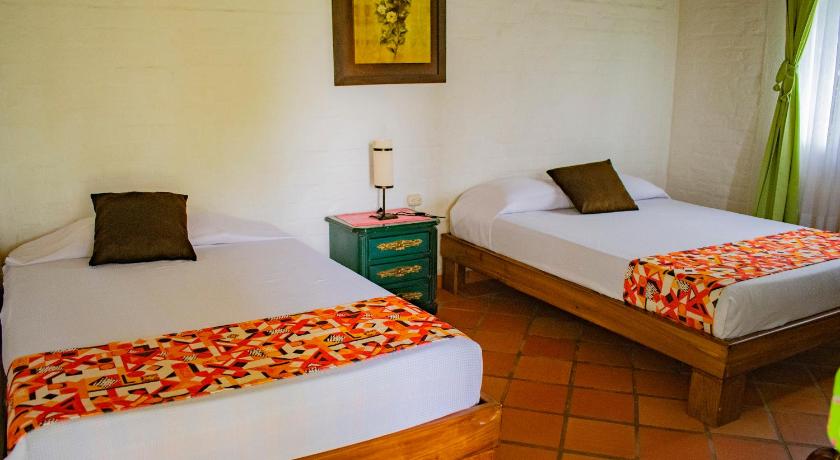 Image of Triple Room 6