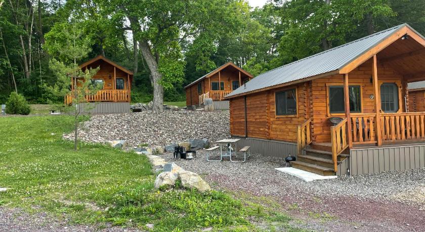 뉴 보스턴-모레아 (PA) Lakewood Park Campground - Luxury Cabin 4성급 숙소 수영장