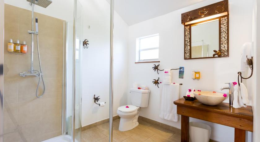 Image of King Suite with Ocean View 2