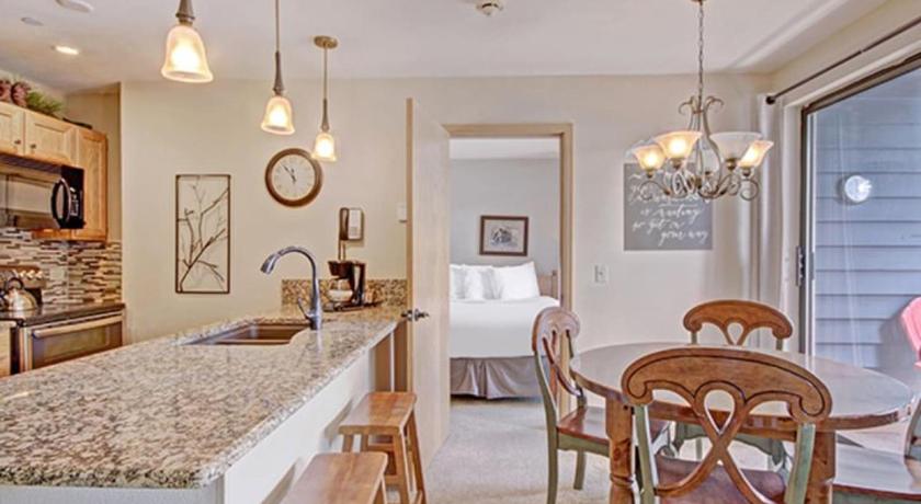 Image of One-Bedroom Condo 3