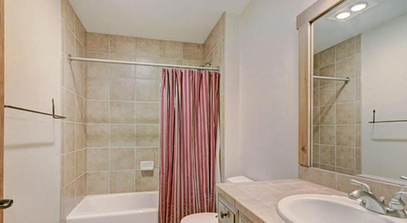 Image of One-Bedroom Condo 2