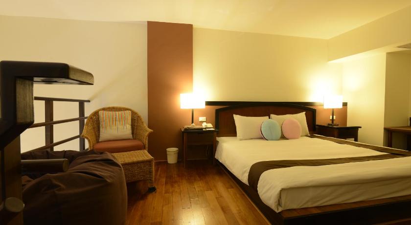 Image of Mezzanine Suite 9