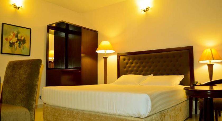 Hotel Aristos Boutique &amp; Suites — Hotel in Chittagong