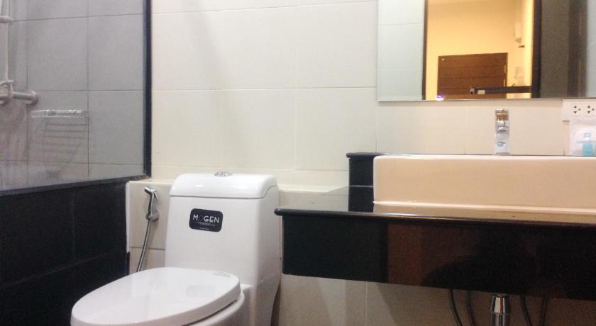 Image of Deluxe Family Room 8