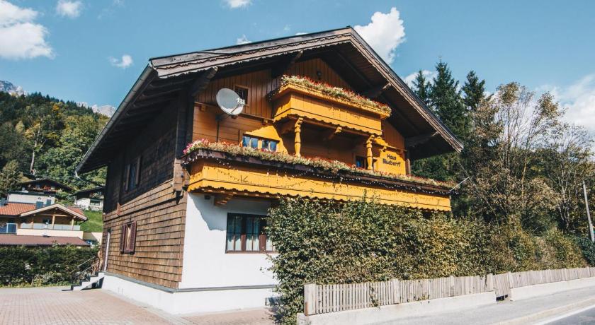 Haus Blueberry - Baranek Resorts — Hotel in Leogang
