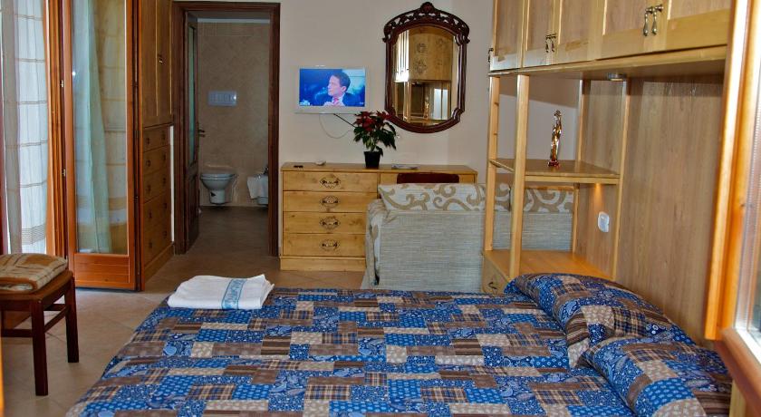 Double Room with Lake View, B&B l'Ariosa Lago d'Idro in Treviso Bresciano