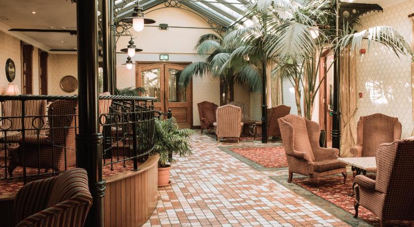 Kee's Hotel photo