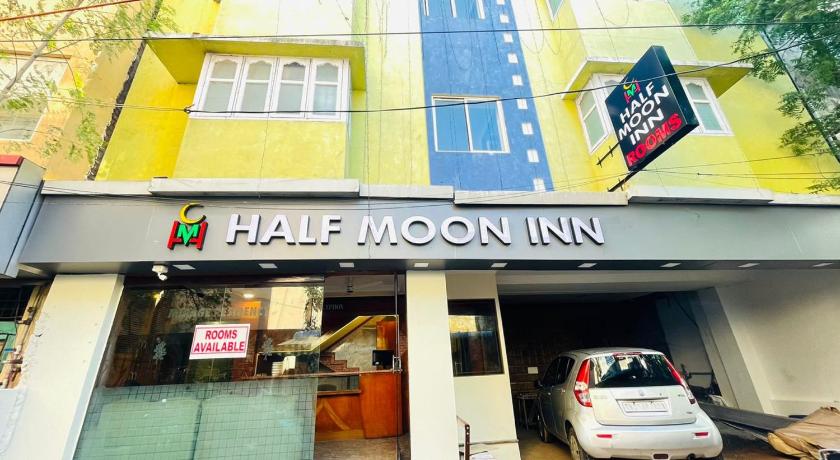 Half Moon Inn — Hotel in Chennai