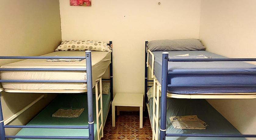 Cathedral Malaga Hostel photo