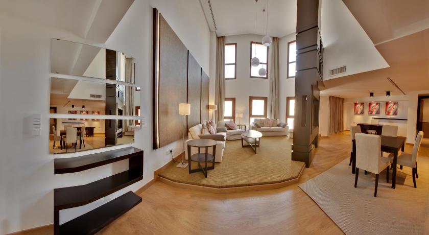 The Rester Hotel photo