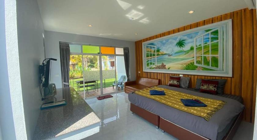 Image of Pool View Room with Balcony 4