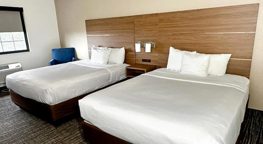 Estherville Hotel & Suites photo