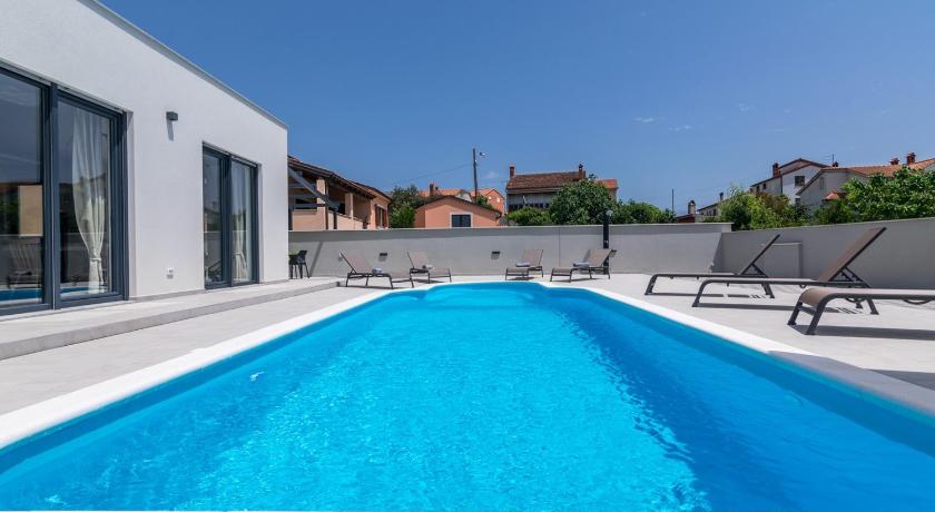 Villa PerLe Comfortable holiday residence - image 21