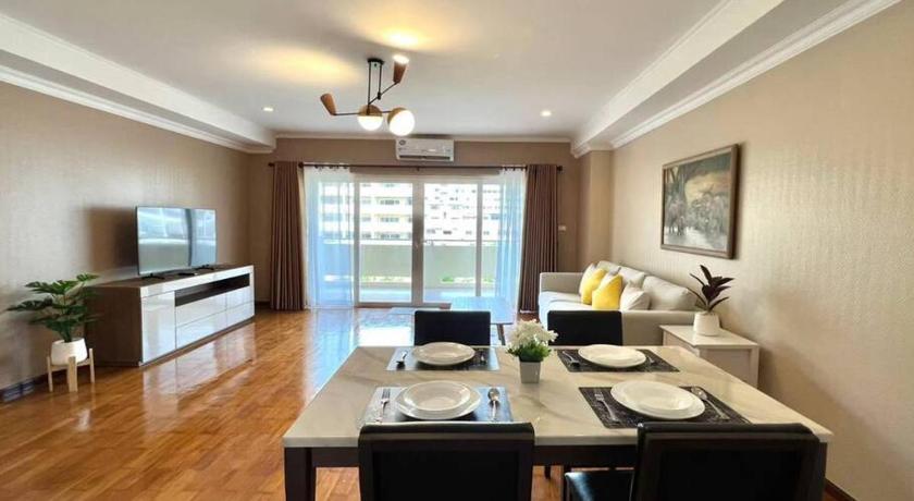 View Talay  3 - Corner Suite with Extended Balcony - image 2