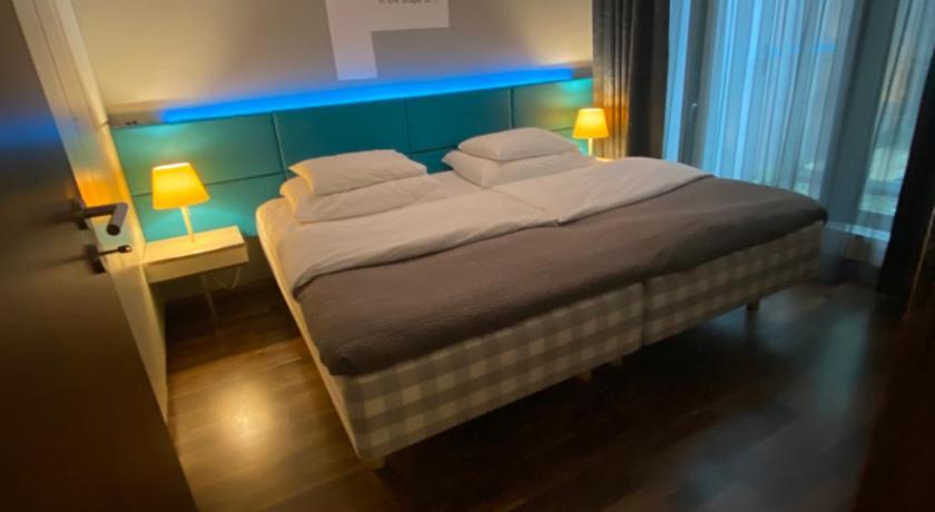Image of Suite 1