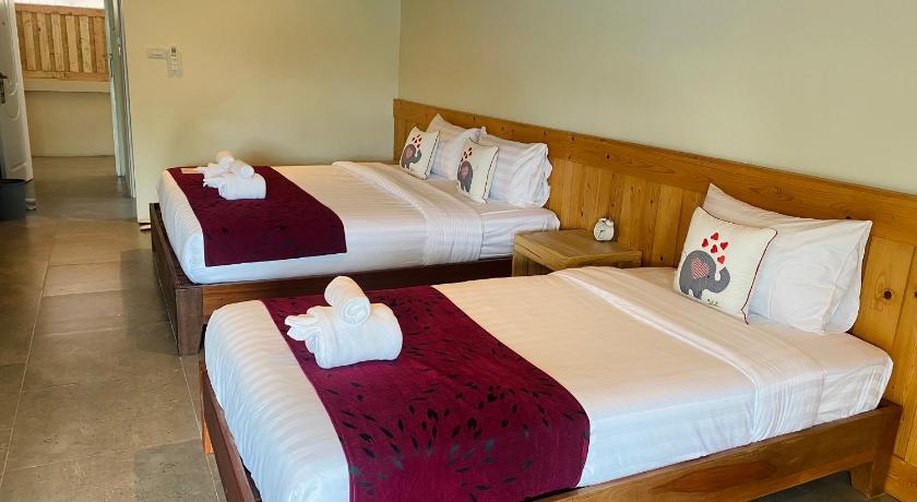 Image of Standard Triple Room 12