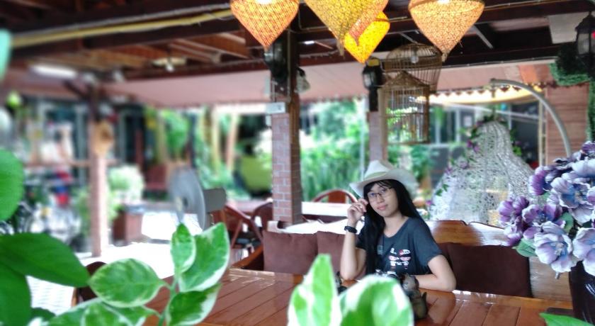 バンコク Ruenthip Homestay@Donmueang 4つ星 ゲストハウス 外観