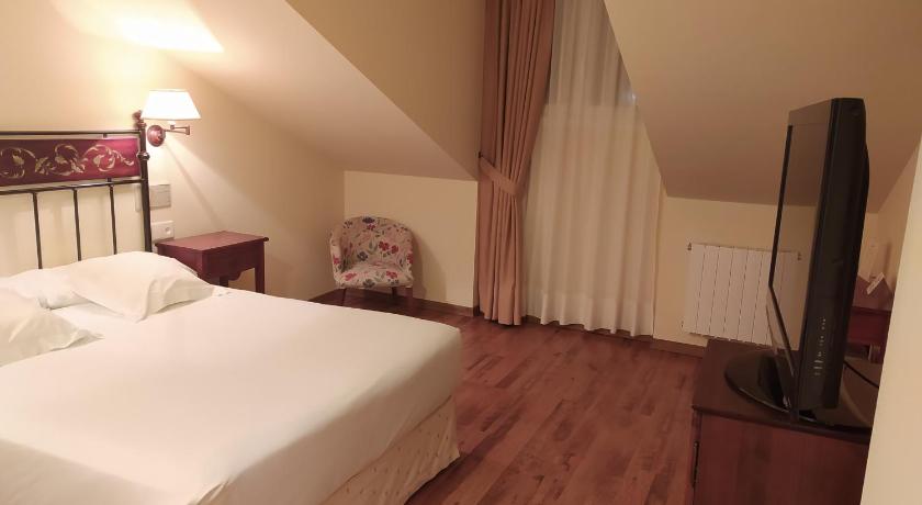 Image of Economy Double or Twin Room 3