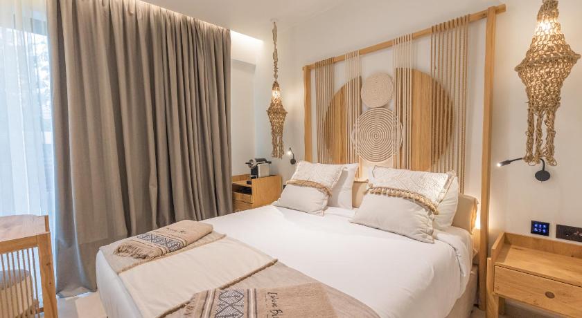 Cabana Blu Hotel & Suites photo