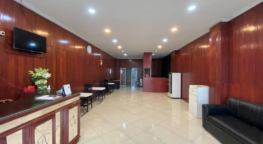 Penginapan AIRA — Hotel in Palu