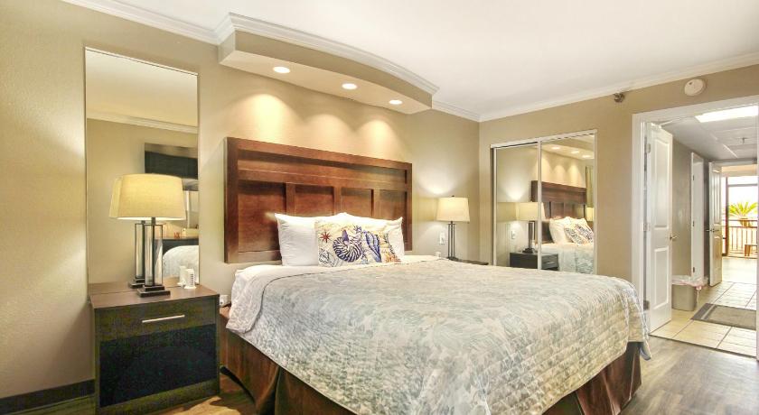 Caravelle Resort Condos photo