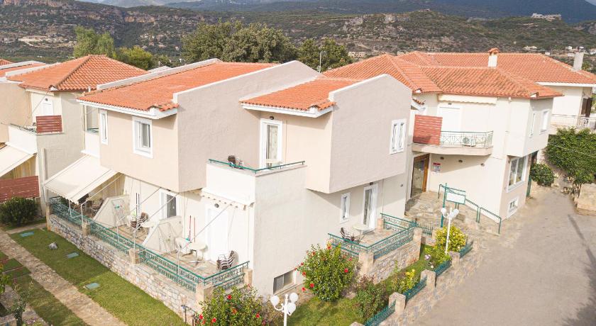 Remvi Hotel - Apartments — Hotel in Stoupa