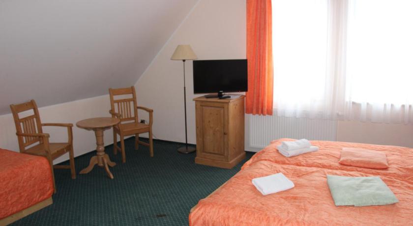 Image of Triple Room 4