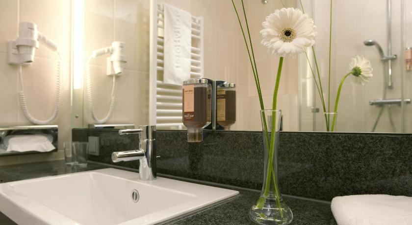 IntercityHotel Mannheim photo