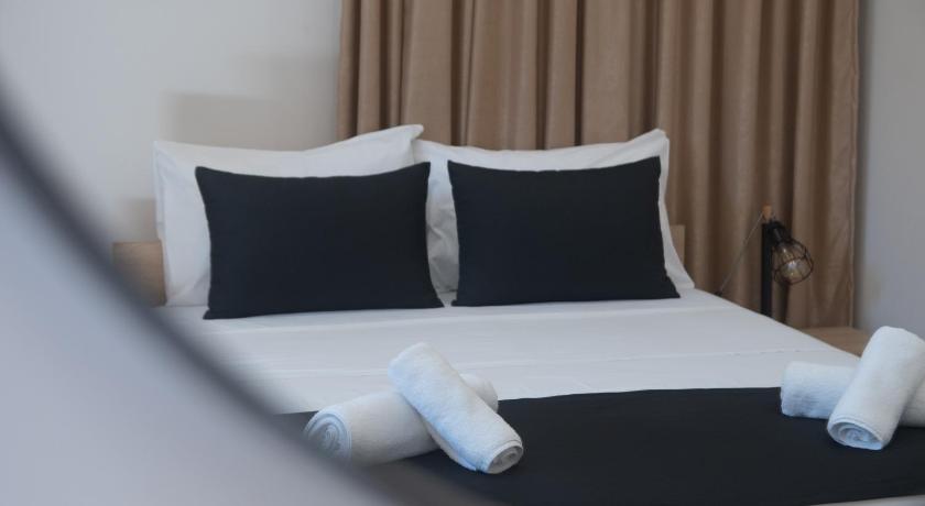 Image of Quadruple Room with Bathroom 1