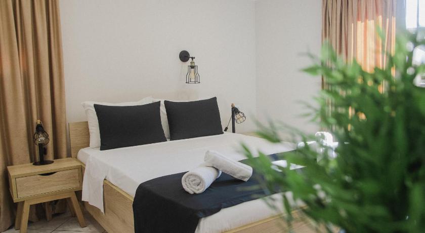 Image of Triple Room with Balcony 1