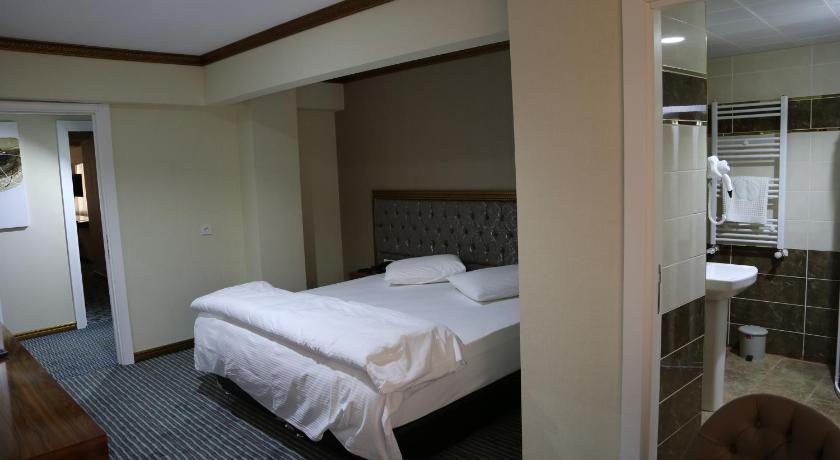 Grand Sera Hotel
