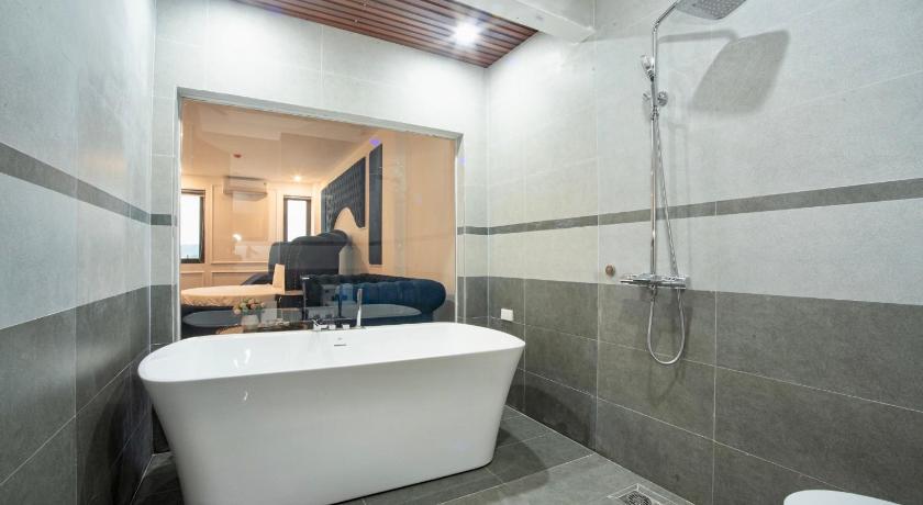 Hotel Royal photo