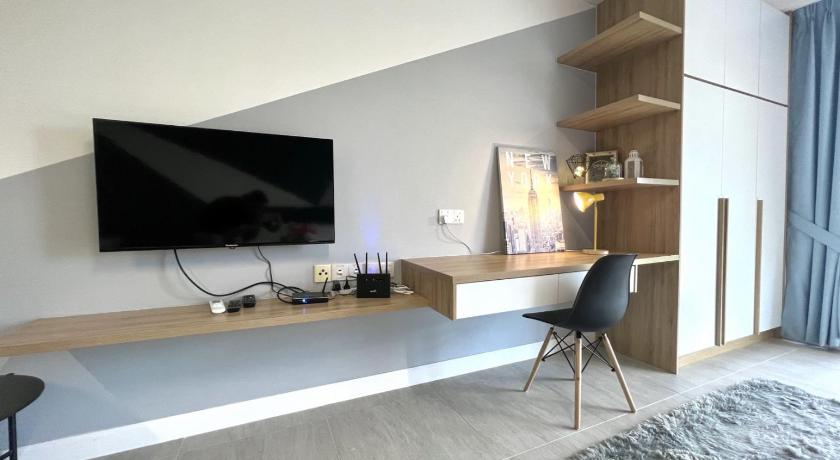 NETFLIX # Bell Suites 2 BED SUITE @ Sepang KLIA photo