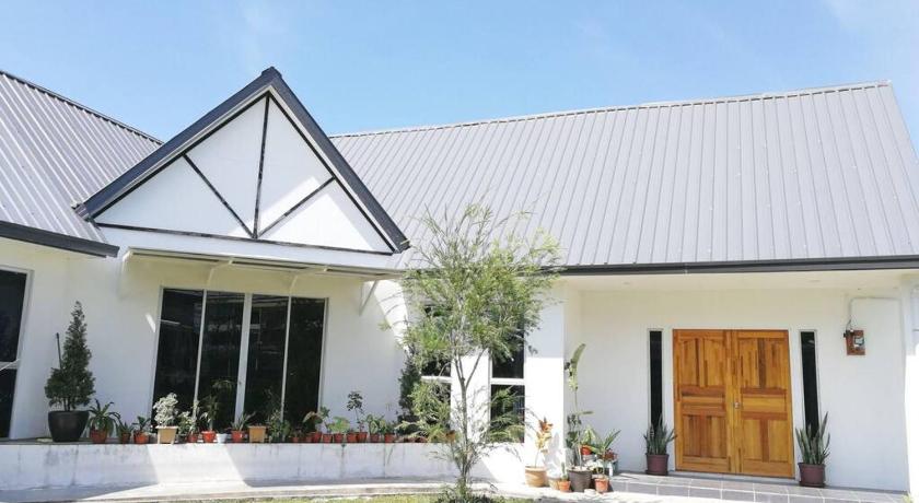 Walai Family Cottage.Strategic,Big &amp;Cosy House — Hotel in Kota Kinabalu