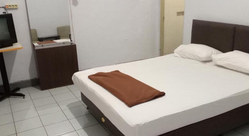 Hotel Maya photo
