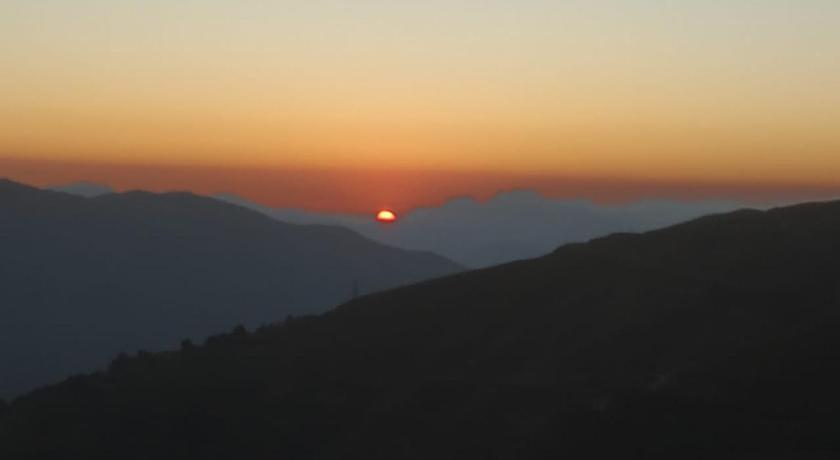Hotel Himalayan Galaxy photo