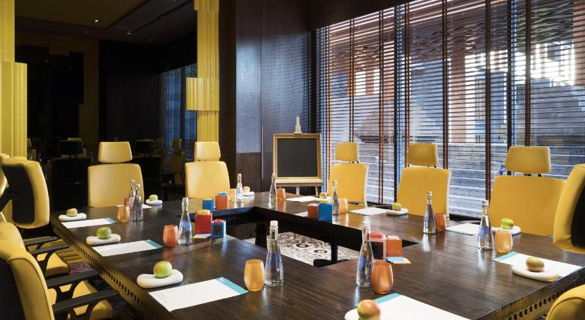 Hotel Indigo Bali Seminyak Beach By IHG photo 5