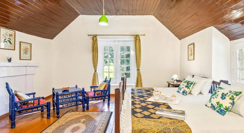 StayVista at 8Oaks - Ancestral Bungalow photo