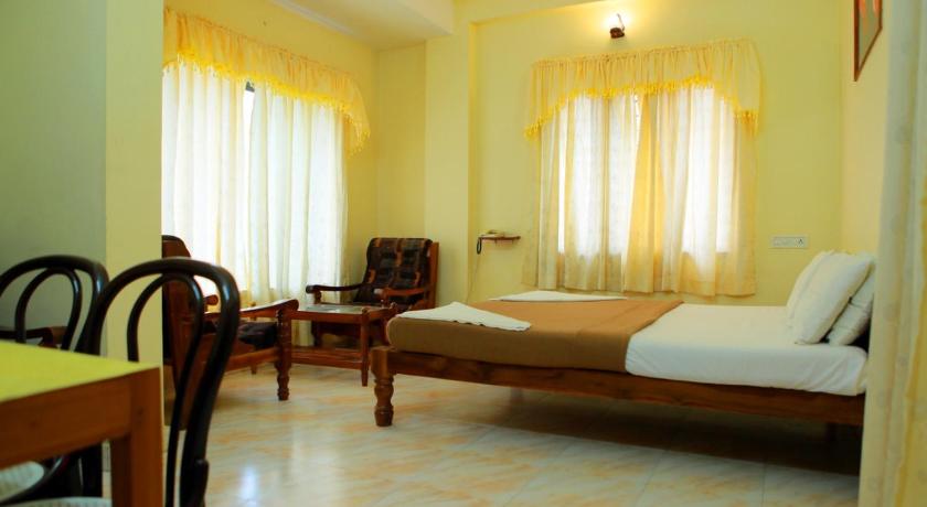 Candid Residency — Hotel in Thekkady