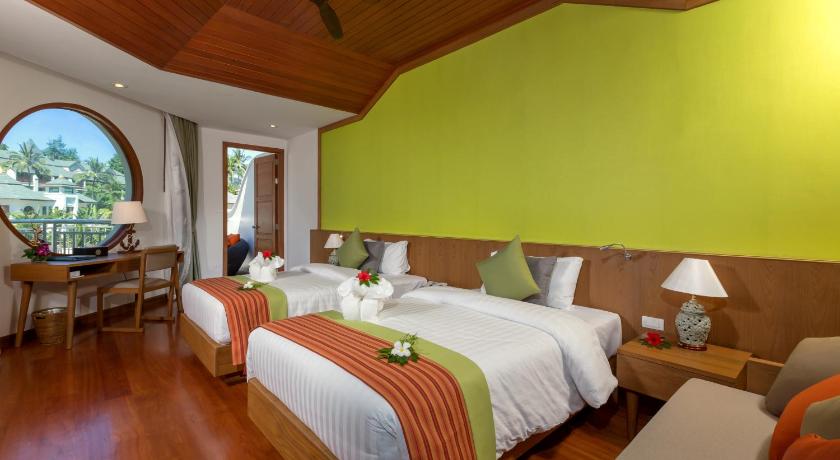Image of Luxury Grand Pool Room 7