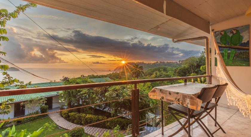 Image of Apartment with Sea View 5