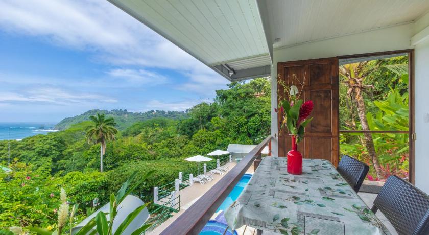 Image of Apartment with Sea View 3