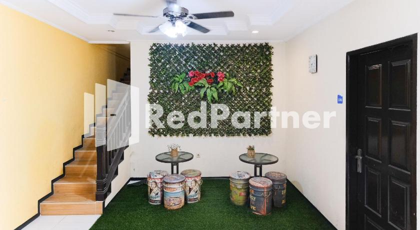 Dea Homestay Syariah RedPartner at Kertomenanggal Surabaya photo