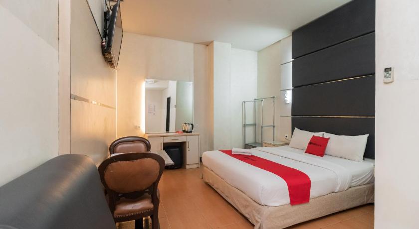 OYO 180 Hotel Mirah Near RSUD Sawah Besar photo