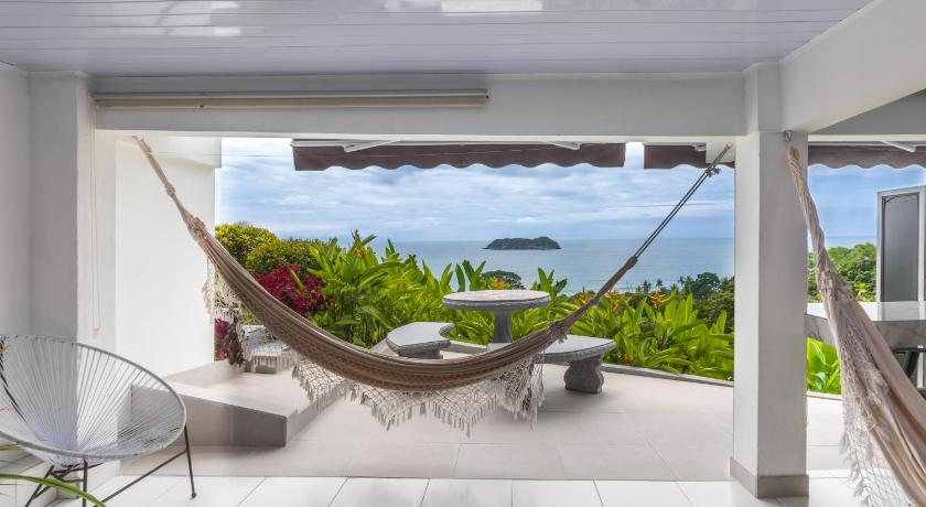 Image of Apartment with Sea View 1