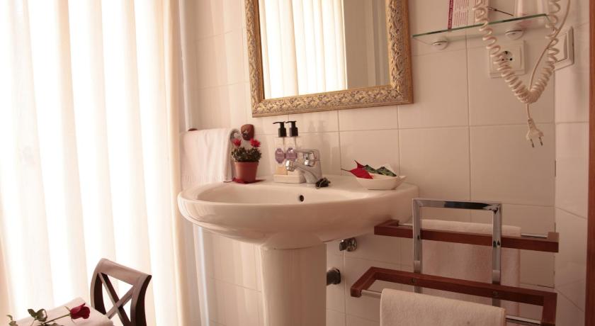 Hostal Antigua Morellana photo