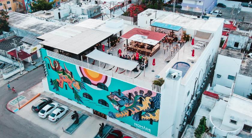 Nomads Party Hostel — Hotel in Cancun